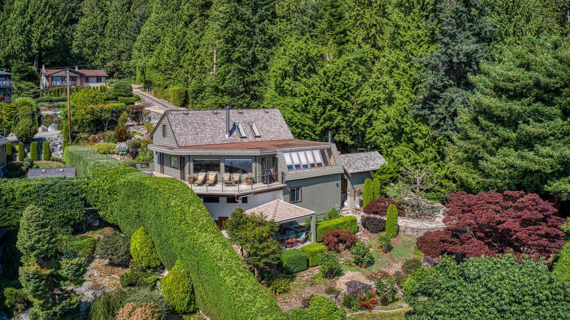 I have sold a property at 6853 ISLAND VIEW RD in Sechelt
